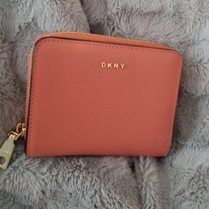 Dkny wallet